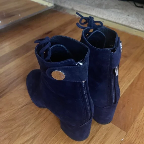 Gianvito Rossi black suede round-toe lace up ankle boots